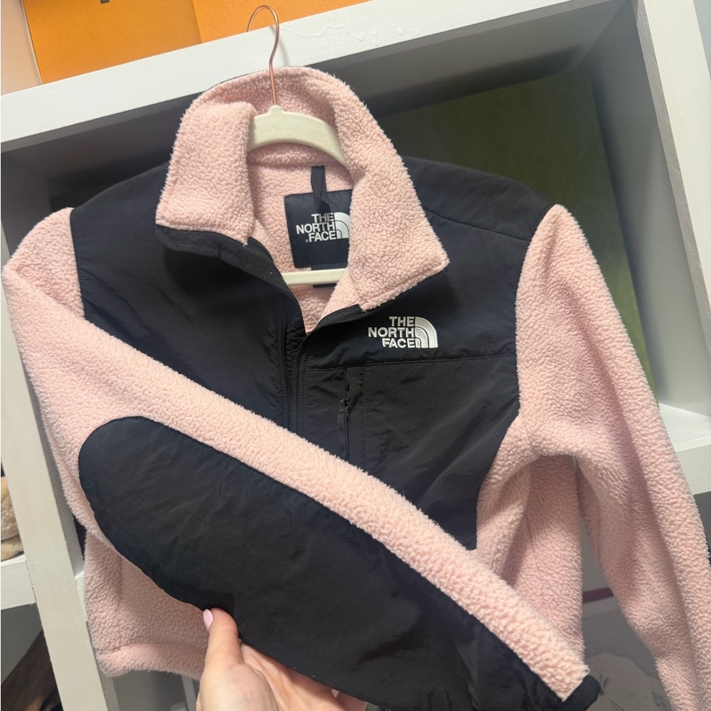 The North Face Women's Black and Pink Teddy Jacket